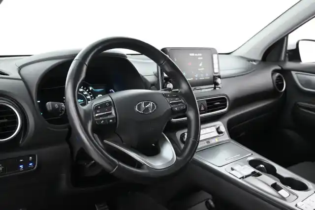 Valkoinen Maastoauto, Hyundai KONA ELECTRIC – EUN-406