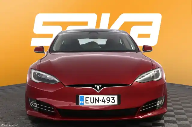 Punainen Sedan, Tesla Model S – EUN-493