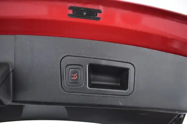 Punainen Sedan, Tesla Model S – EUN-493