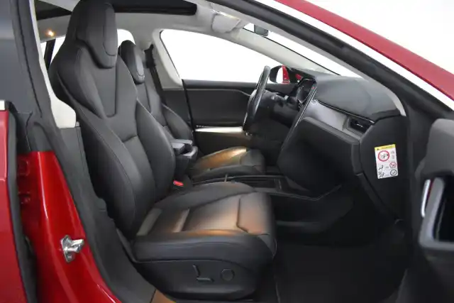 Punainen Sedan, Tesla Model S – EUN-493