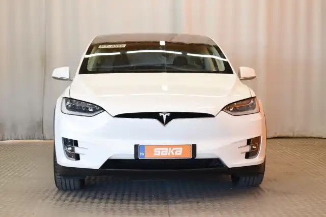 Valkoinen Maastoauto, Tesla Model X – EUN-547