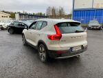 Valkoinen Maastoauto, Volvo XC40 – EUN-633, kuva 4