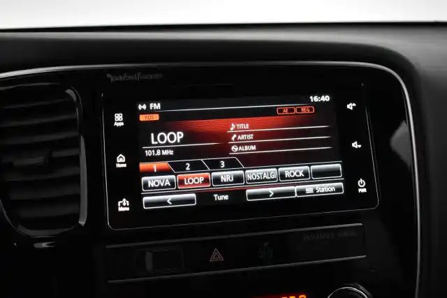 Harmaa Maastoauto, Mitsubishi OUTLANDER PHEV – EUO-247