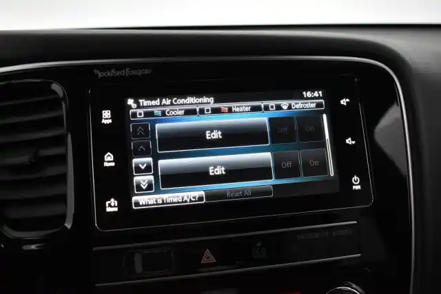 Harmaa Maastoauto, Mitsubishi OUTLANDER PHEV – EUO-247