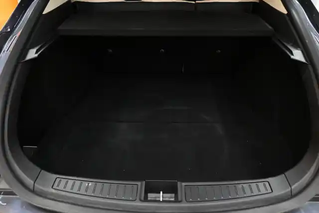 Harmaa Sedan, Tesla Model S – EUO-306