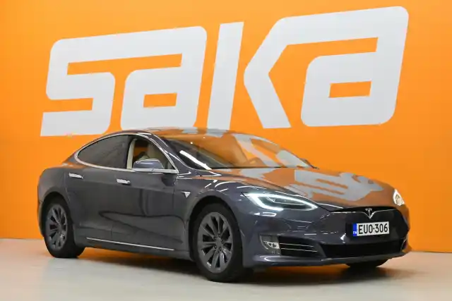 Harmaa Sedan, Tesla Model S – EUO-306