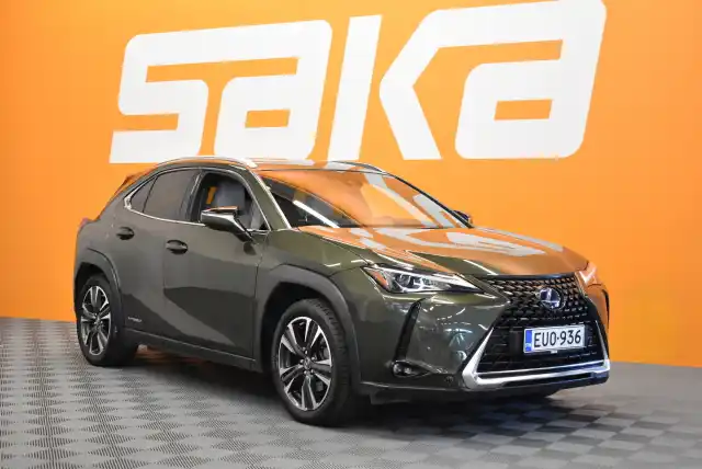 Vihreä Maastoauto, Lexus UX – EUO-936