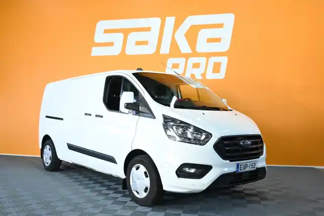 Valkoinen Pakettiauto, Ford Transit Custom – EUP-152