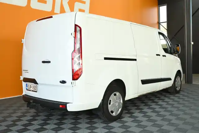 Valkoinen Pakettiauto, Ford Transit Custom – EUP-152