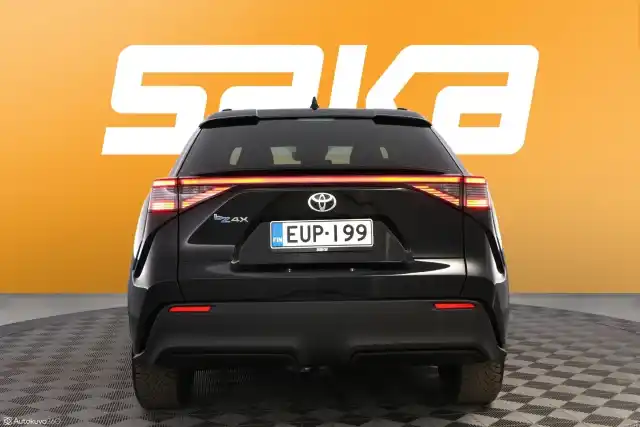 Musta Maastoauto, Toyota bZ4X – EUP-199