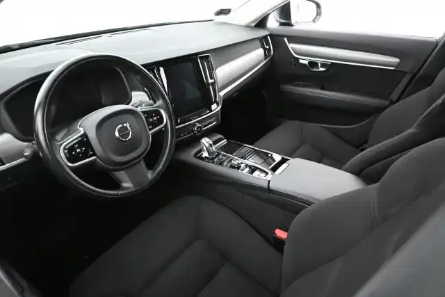 Harmaa Farmari, Volvo V90 – EUR-363