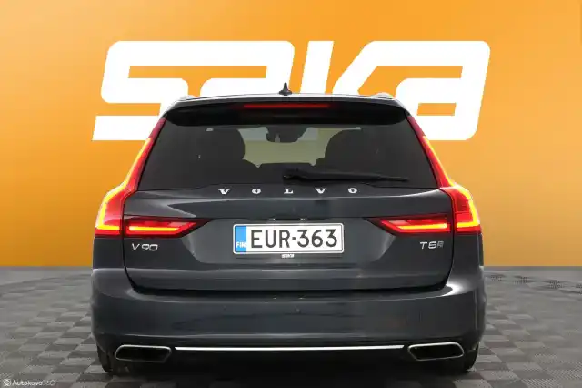 Harmaa Farmari, Volvo V90 – EUR-363