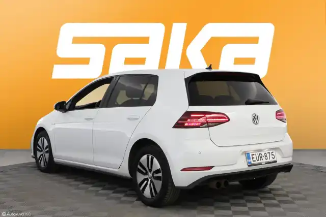 Valkoinen Viistoperä, Volkswagen Golf – EUR-875