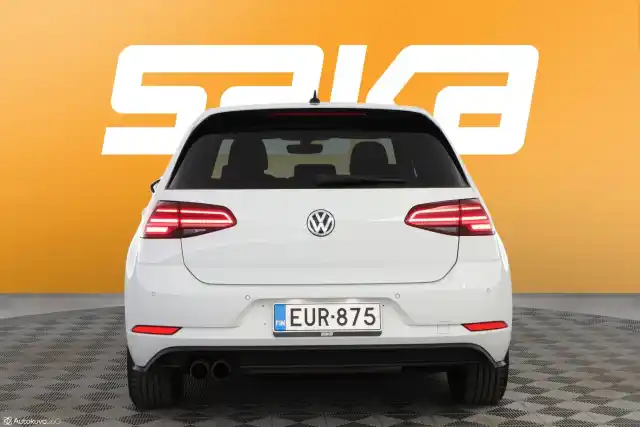 Valkoinen Viistoperä, Volkswagen Golf – EUR-875