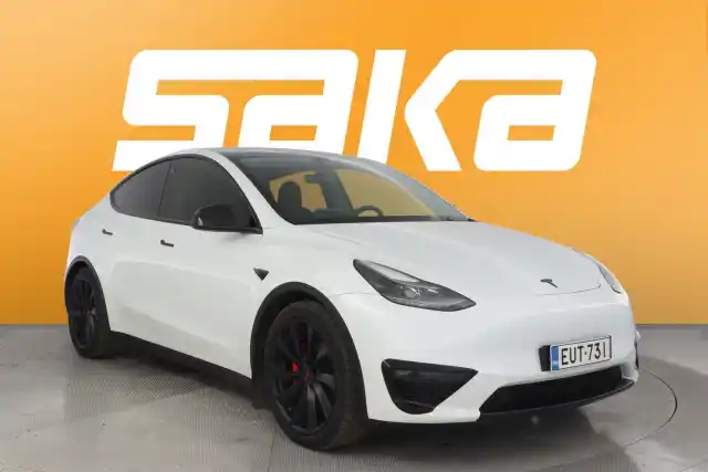 Valkoinen Tila-auto, Tesla Model Y – EUT-731