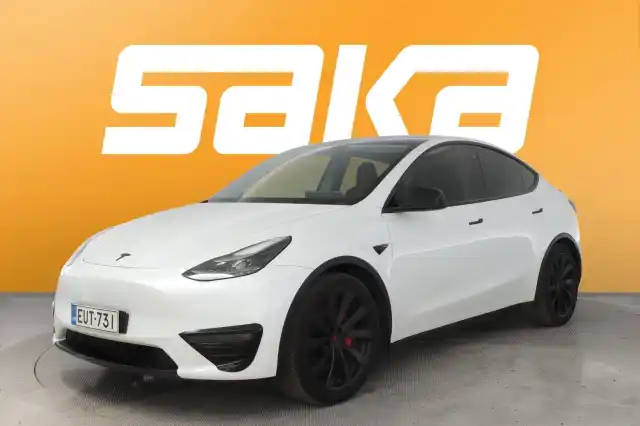 Valkoinen Tila-auto, Tesla Model Y – EUT-731