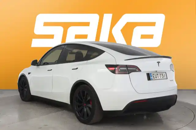 Valkoinen Tila-auto, Tesla Model Y – EUT-731