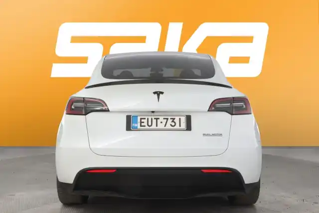 Valkoinen Tila-auto, Tesla Model Y – EUT-731