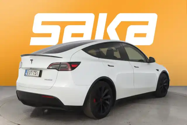 Valkoinen Tila-auto, Tesla Model Y – EUT-731