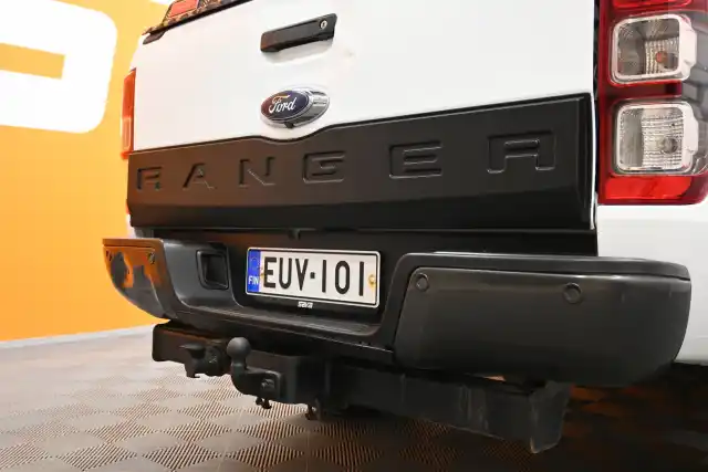 Valkoinen Avolava, Ford Ranger – EUV-101