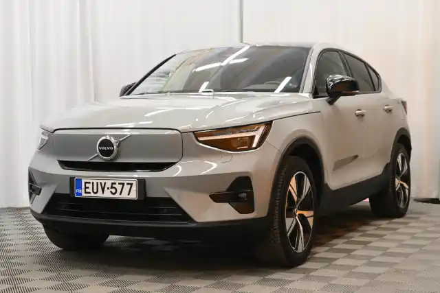 Harmaa Maastoauto, Volvo C40 – EUV-577