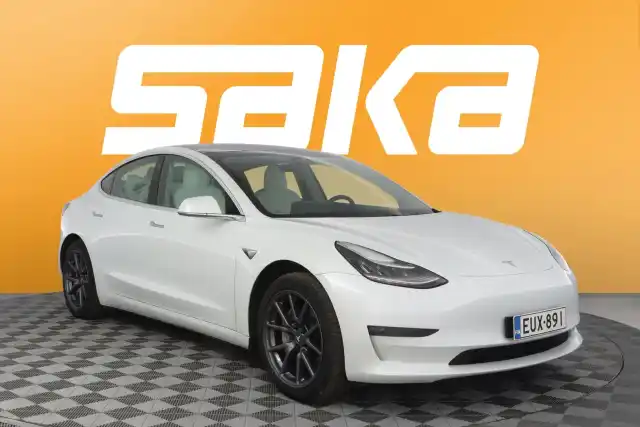 Valkoinen Sedan, Tesla Model 3 – EUX-891