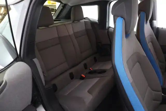 Musta Viistoperä, BMW i3 – EUX-912