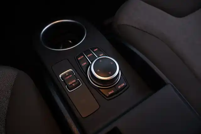 Musta Viistoperä, BMW i3 – EUX-912