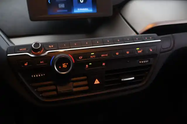 Musta Viistoperä, BMW i3 – EUX-912