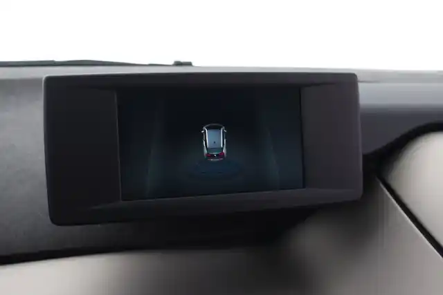 Musta Viistoperä, BMW i3 – EUX-912