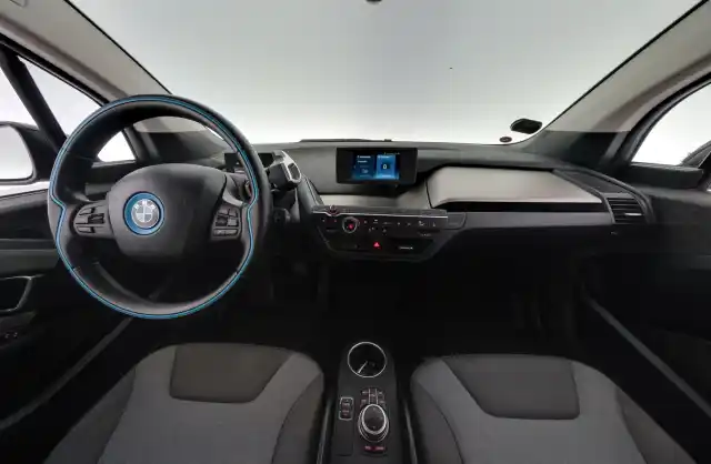 Musta Viistoperä, BMW i3 – EUX-912