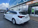 Valkoinen Farmari, Toyota Corolla – EVB-331, kuva 3