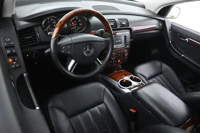 Hopea Tila-auto, Mercedes-Benz R – EVC-881