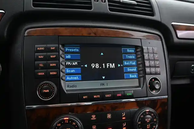 Hopea Tila-auto, Mercedes-Benz R – EVC-881