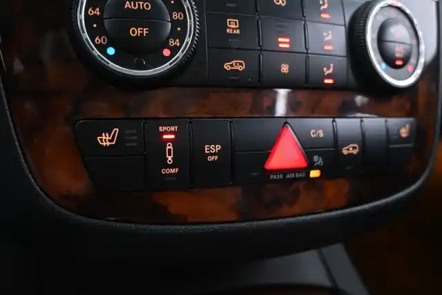 Hopea Tila-auto, Mercedes-Benz R – EVC-881