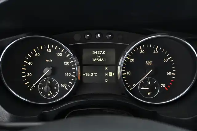 Hopea Tila-auto, Mercedes-Benz R – EVC-881