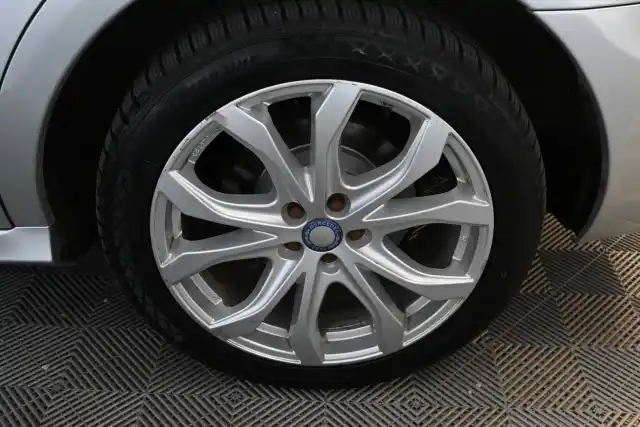 Hopea Tila-auto, Mercedes-Benz R – EVC-881