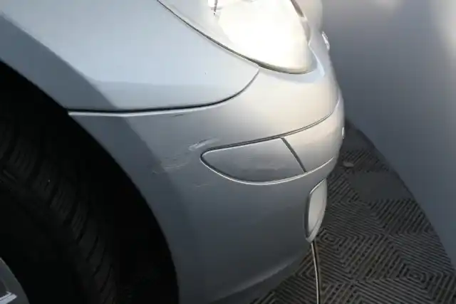 Hopea Tila-auto, Mercedes-Benz R – EVC-881