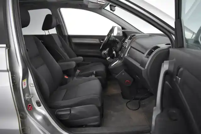 Harmaa Maastoauto, Honda CR-V – EVG-330
