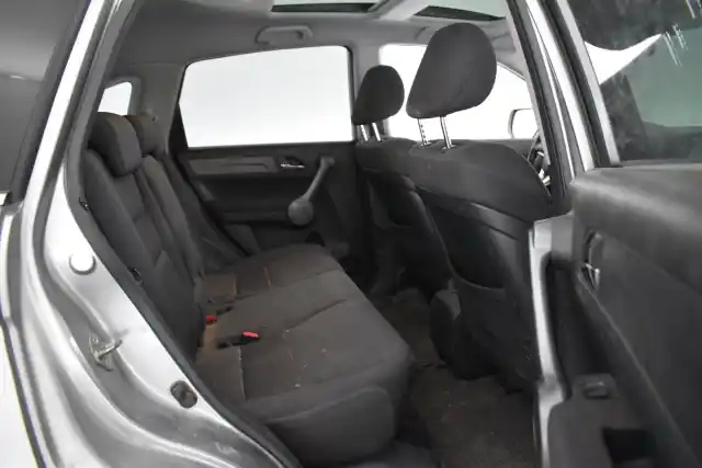 Harmaa Maastoauto, Honda CR-V – EVG-330