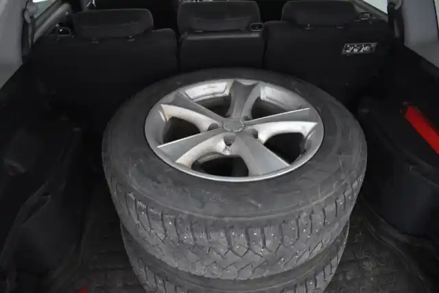 Harmaa Maastoauto, Honda CR-V – EVG-330