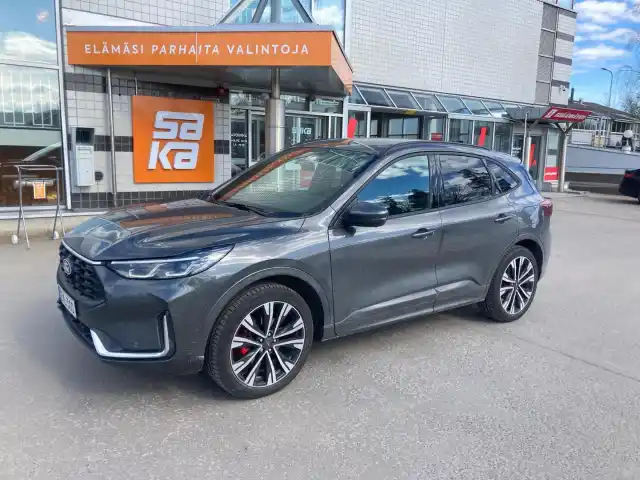 Harmaa Maastoauto, Ford Kuga – EVL-300