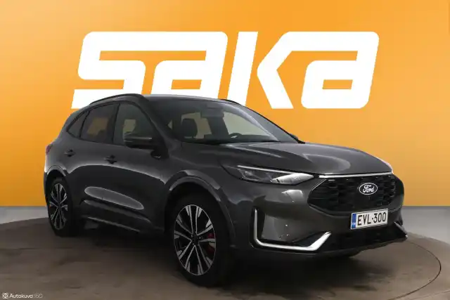 Harmaa Maastoauto, Ford Kuga – EVL-300