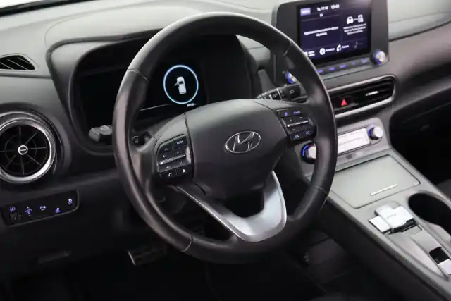 Hopea Maastoauto, Hyundai KONA – EVN-880