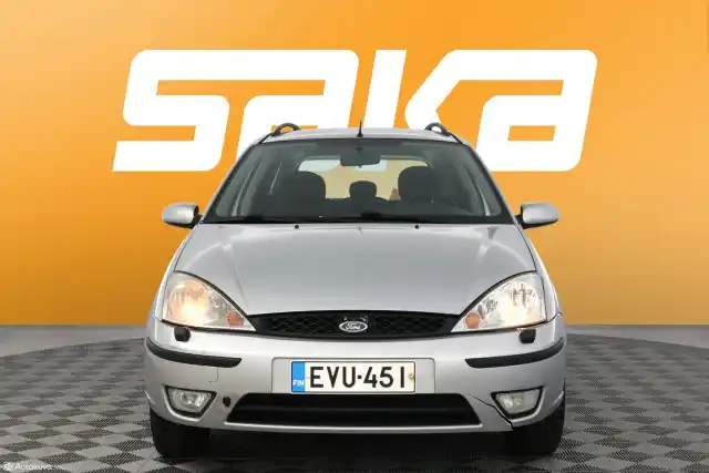 Harmaa Farmari, Ford Focus – EVU-451