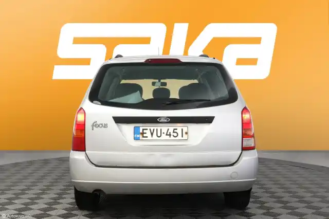Harmaa Farmari, Ford Focus – EVU-451
