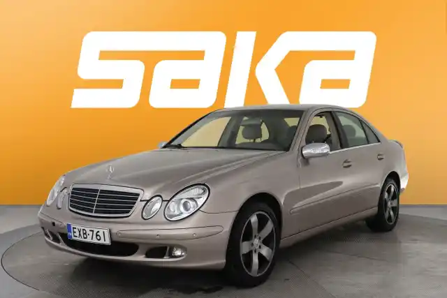 Harmaa Sedan, Mercedes-Benz E – EXB-761