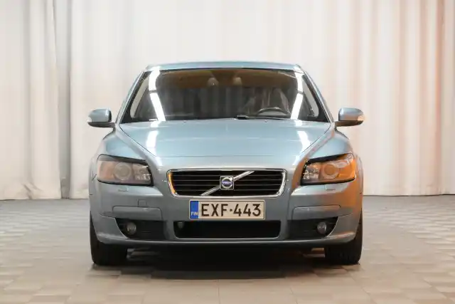 Turkoosi Coupe, Volvo C30 – EXF-443