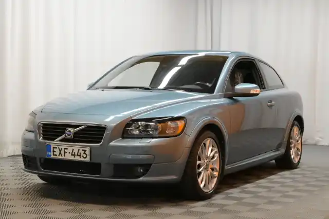 Turkoosi Coupe, Volvo C30 – EXF-443