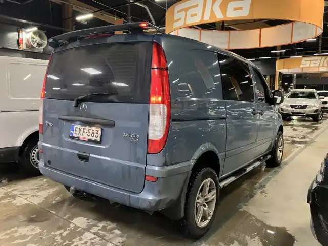 Sininen Tila-auto, Mercedes-Benz Vito – EXF-583